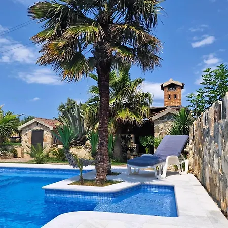 Holiday home Tolles In Pomer Mit Eigenem Pool *