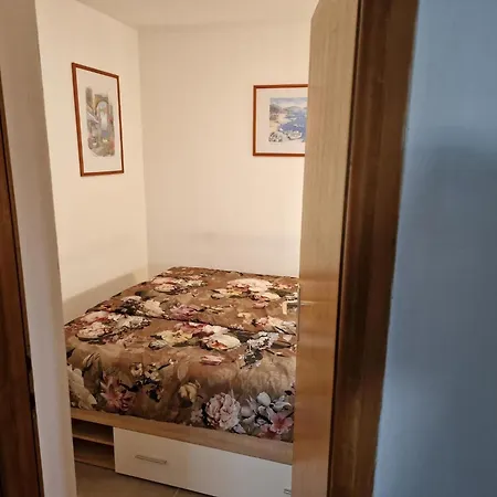 Tolles In Pomer Mit Eigenem Pool Holiday home Medulin