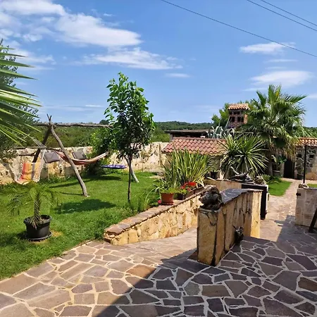 Tolles In Pomer Mit Eigenem Pool Holiday home Medulin